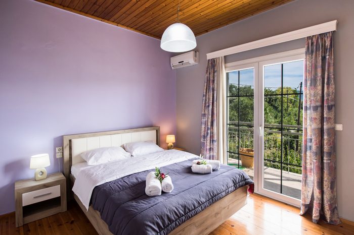 magicians-apartments-lefkada-kaligoni-master-bedroom-bed-double